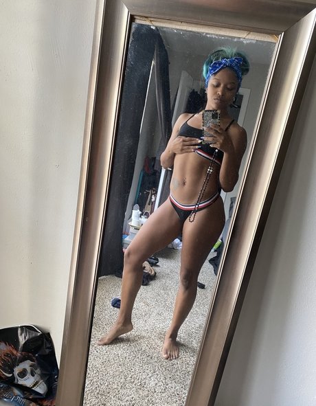 Kiera Hogan high quality star pictures