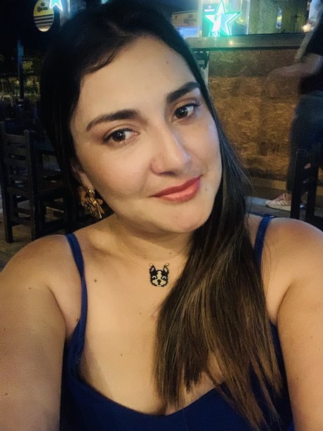 _leo beautiful model photo