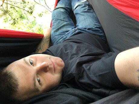 Willie Laww star adult img