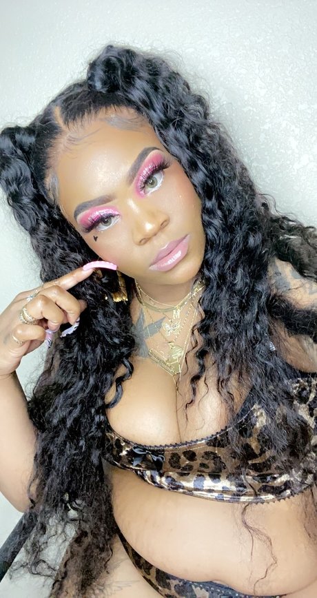 Ladylawsta beautiful actress image