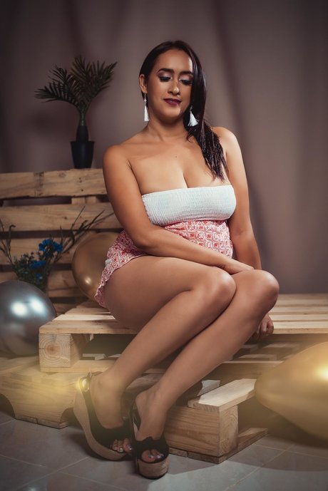 Lauren Gaviria beautiful actress picture