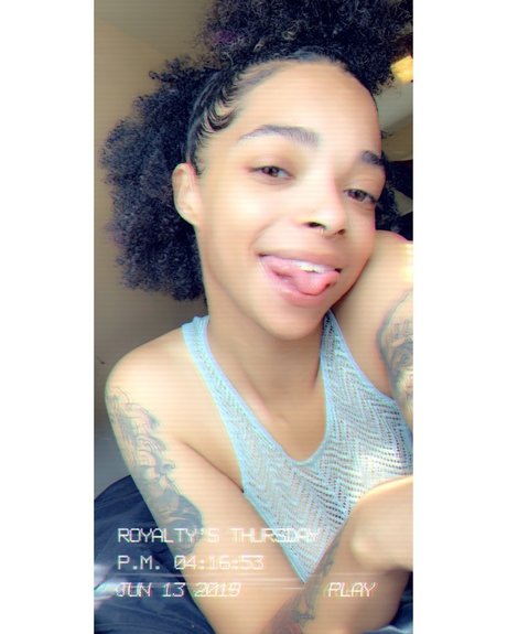 Royalty_ beautiful star pics