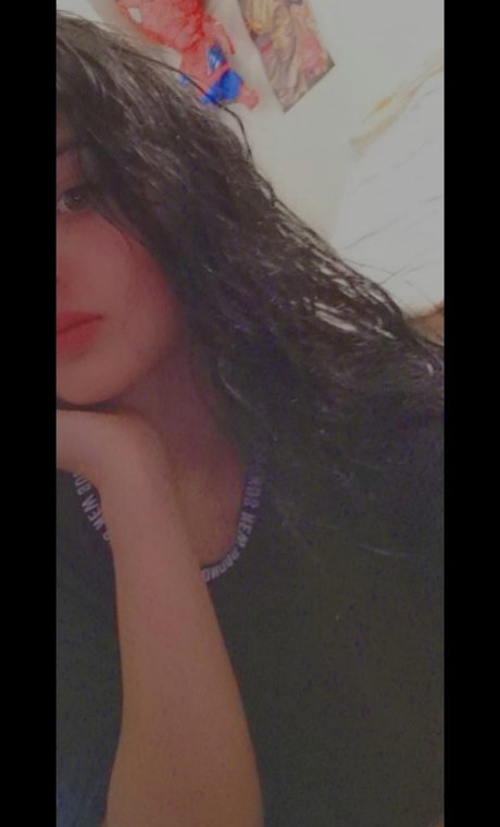 Lina Beta naked pornstar img