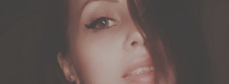 _Me Deva_ perfect model pic