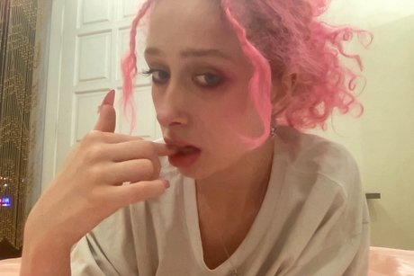 lolaminxxxx nude star galleries