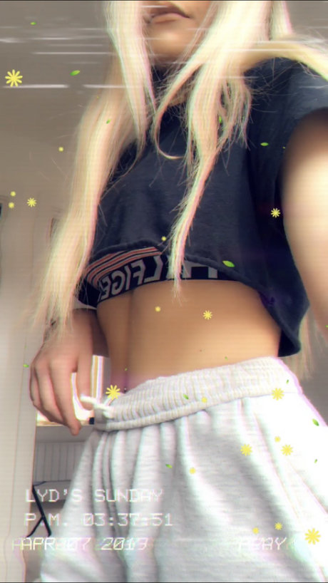 Lydia Hodgson star pretty pic