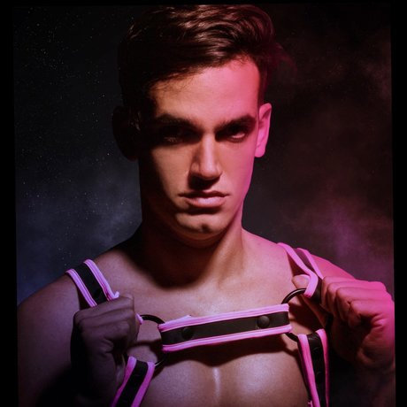 Luke Taylor art actress gallery