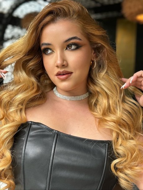 Luisa Castrillon beautiful model picture