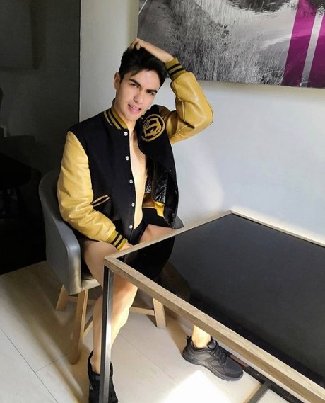 Luan Castle star sexy gallery