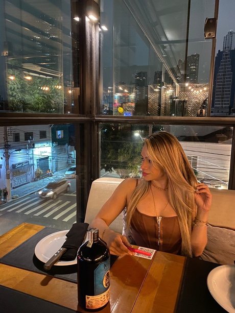 Mariana Nova pornstar art galleries