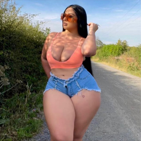 mamaciitta pornstar art photos