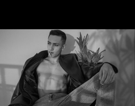 MeloJc model perfect photo