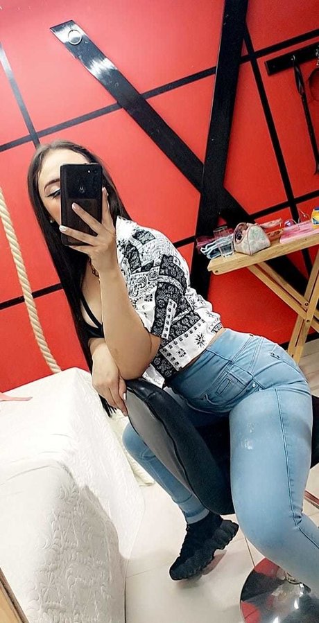 Martina Lopez star sexy pictures