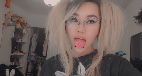 MilkyRoo pornstar top pics