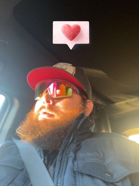 ShowMeCub star hot image