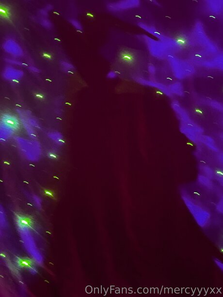 mercyyyxx model pretty photo