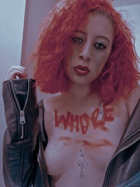 AYLIN nude model photo