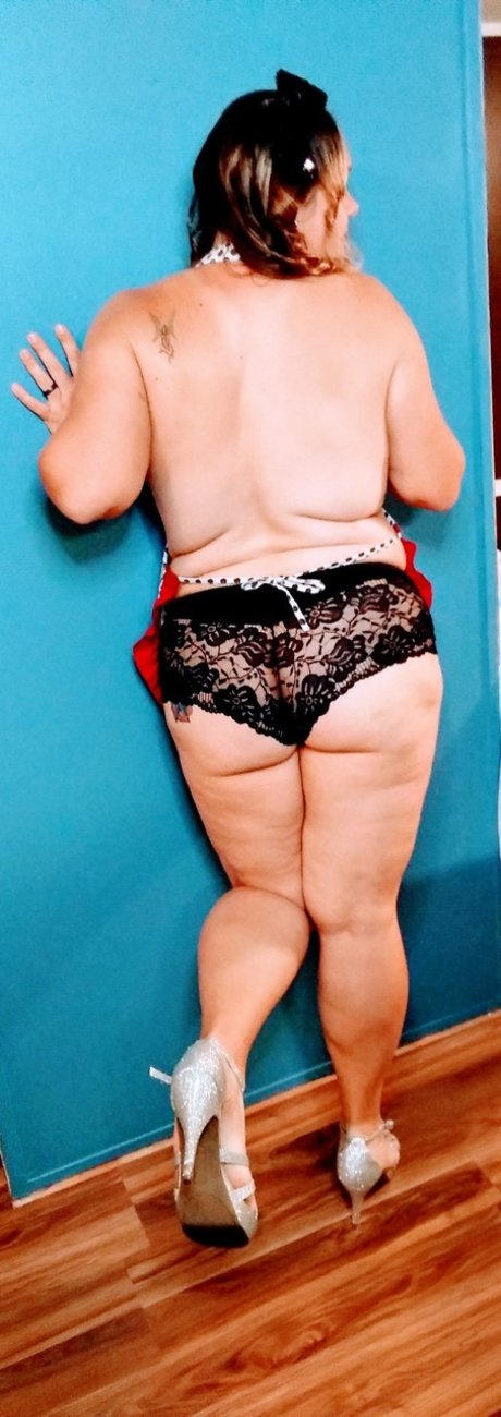 Miss Muffin sex model pic