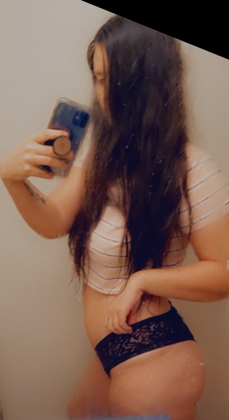 Kellis exclusive model pics