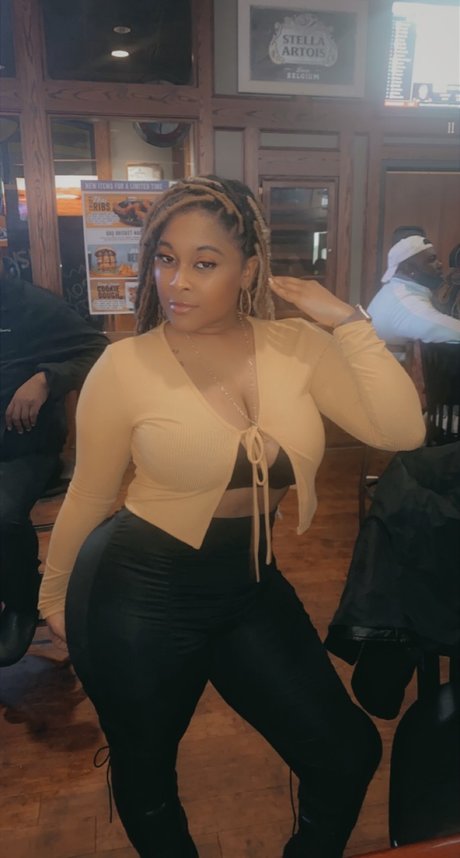 Miss Gorgeous_ naked actress gallery