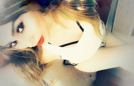 Nahhdee Kitty beautiful star pic