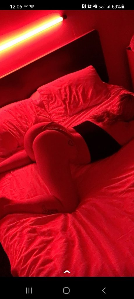 Sadiebug pornstar xxx picture