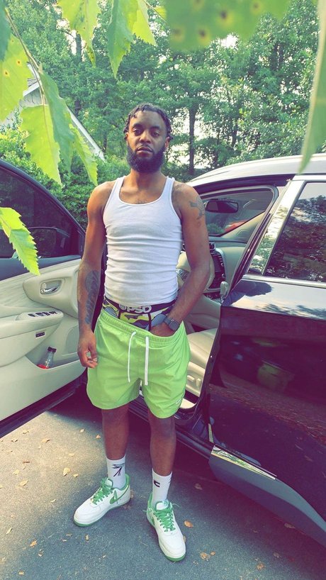 Muddyworld porn model img