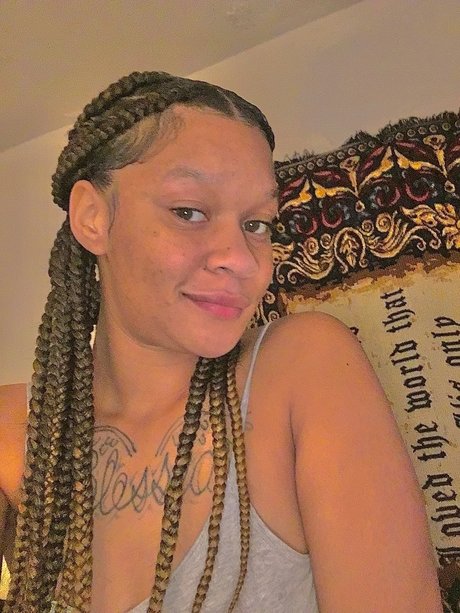 Tyra Smith pornstar sexy img