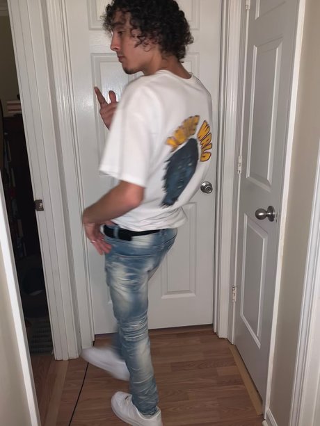 Infamous D exclusive star pics