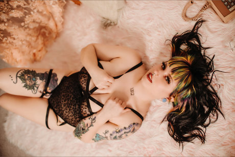 motherpuncher exclusive actress pictures