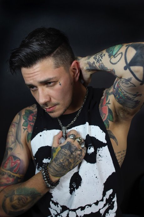 Neil Diemond free pornstar img