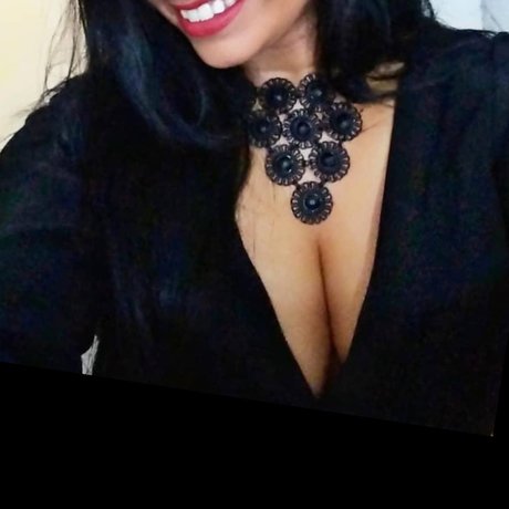 nandinhaof29 hot model pic