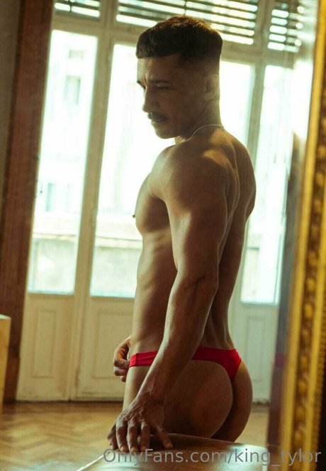 king tylor star nude pictures