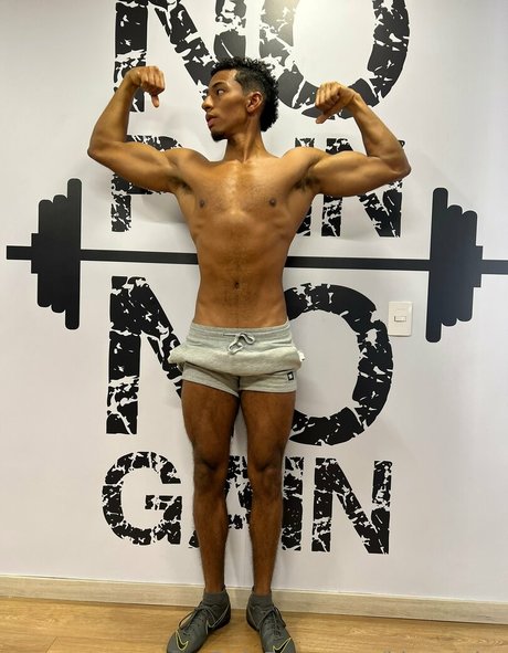 king tylor pornstar exclusive img