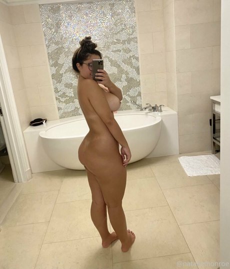 nataliemonroe nude model pic