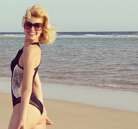 Adriana Abenia best pornstar img