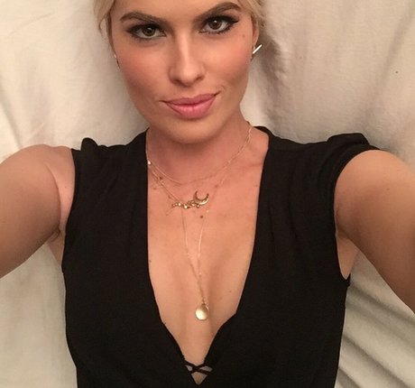 Adriana Abenia star pretty archive