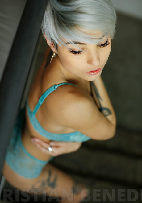 Giorgia Soleri exclusive model picture