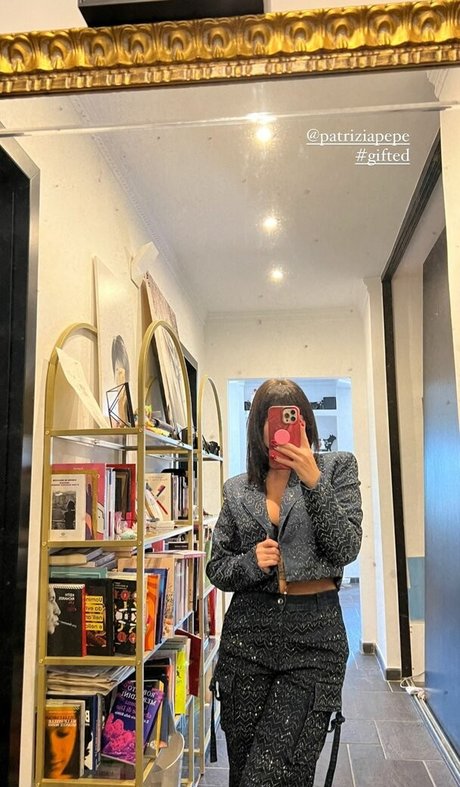 Giorgia Soleri model hot image