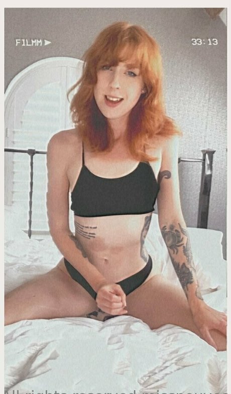 missnouveaux art star photos