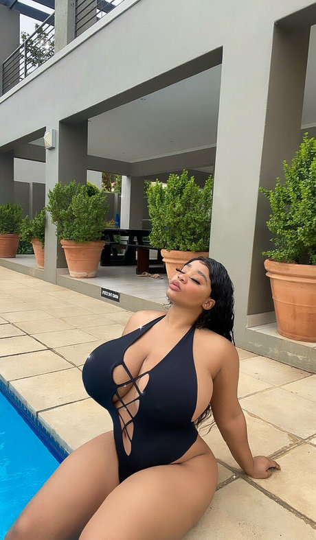 Kim Tiddies pornstar art pics