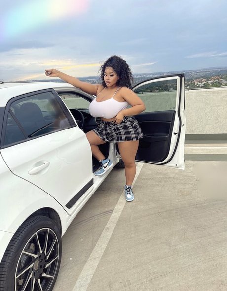 Kim Tiddies pornographic actress images