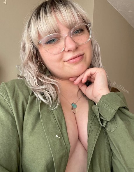 RX7FBae star xxx picture