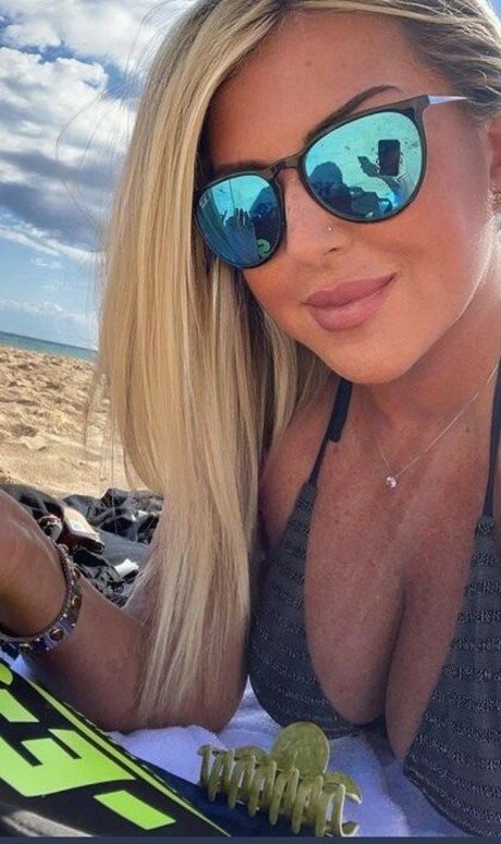 Flaviana Basta star pretty pics