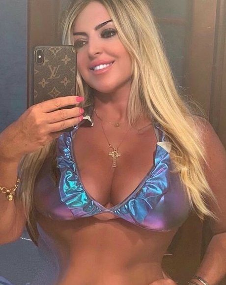 Flaviana Basta art model archive