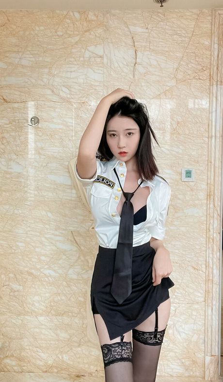 nnian_ model erotic image