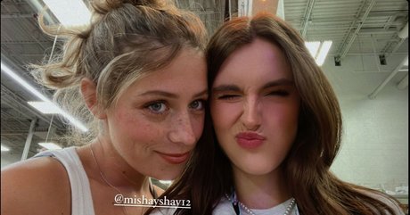 Maggie Roscher model xxx img