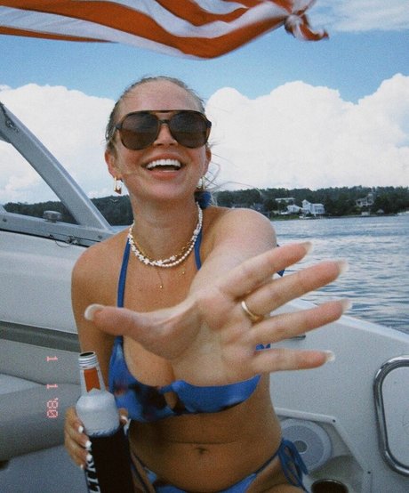 Sophia Armata nude star pics