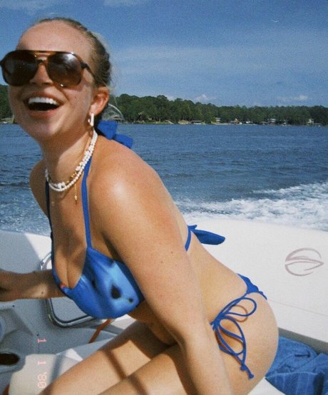 Sophia Armata model porn pics