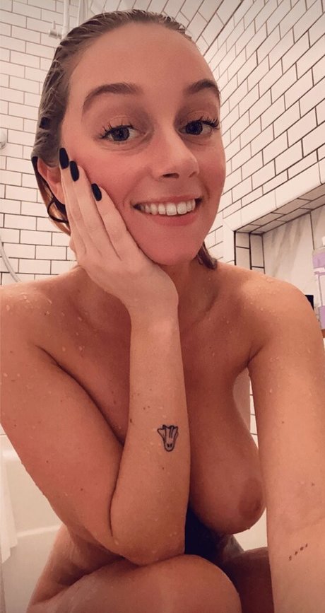 Natalie Hooper porn actress pictures